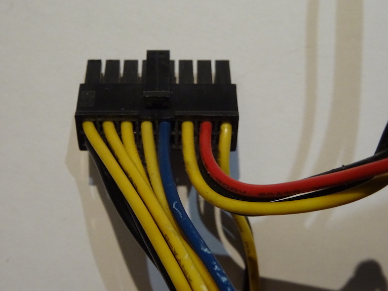 PSU : Le connecteur se divise en deux